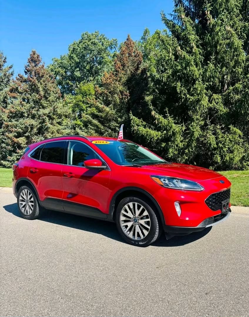 2022 Ford Escape Titanium Hybrid Sport AWD