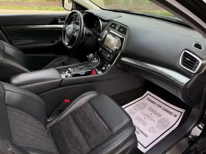 2017 Nissan Maxima SR - Image 9