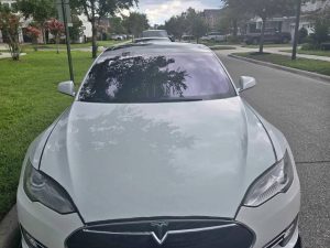 2013 Tesla Model S 60 Sedan